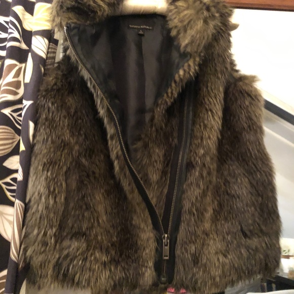 Banana Republic Faux Fur Moto vest - Picture 3 of 10